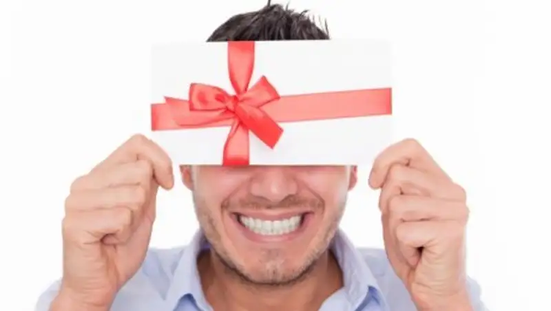 Что мужчины хотели бы получить в подарок на 7 мая