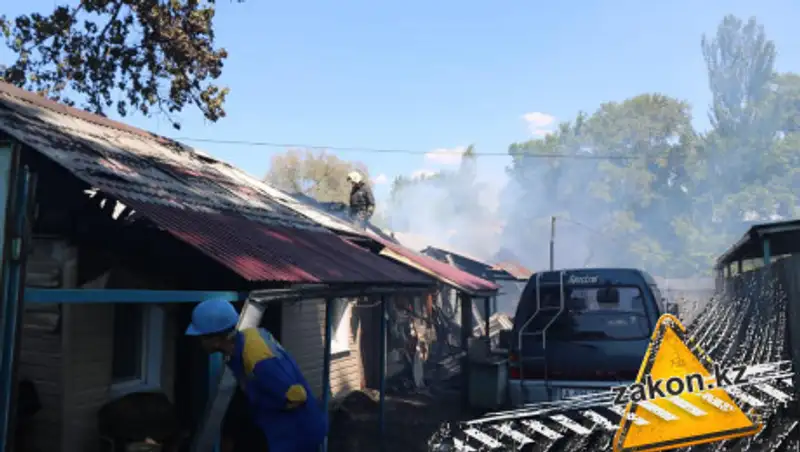 Частный дом горел в Алматы