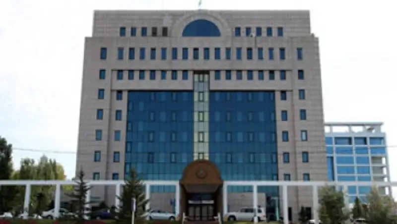 Самовыдвиженец Х. Кожа-Ахмет приступил к сдаче экзамена на знание госязыка