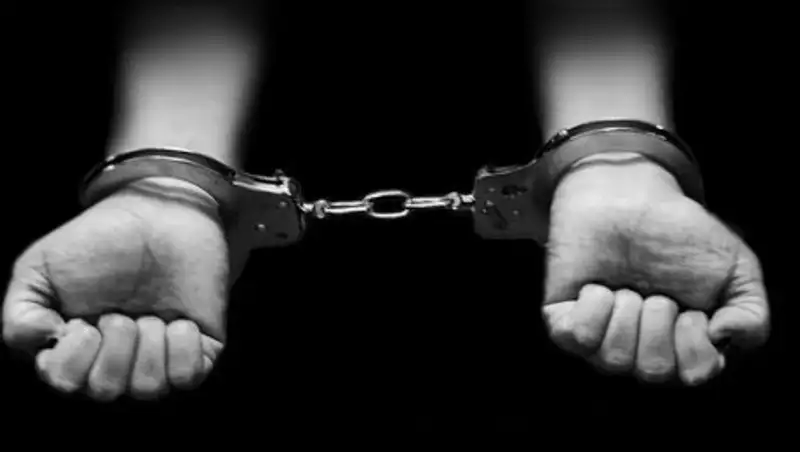 Вор посадил на скамью подсудимых полицейского