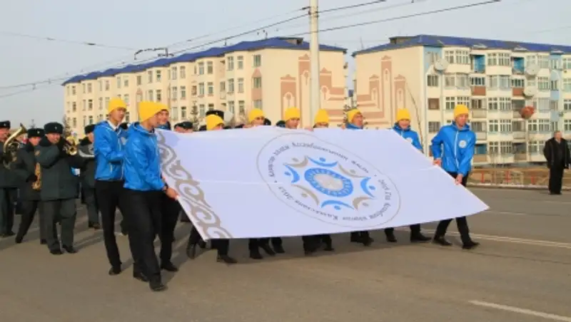 В Таразе подняли флаг Года Ассамблеи народа Казахстана