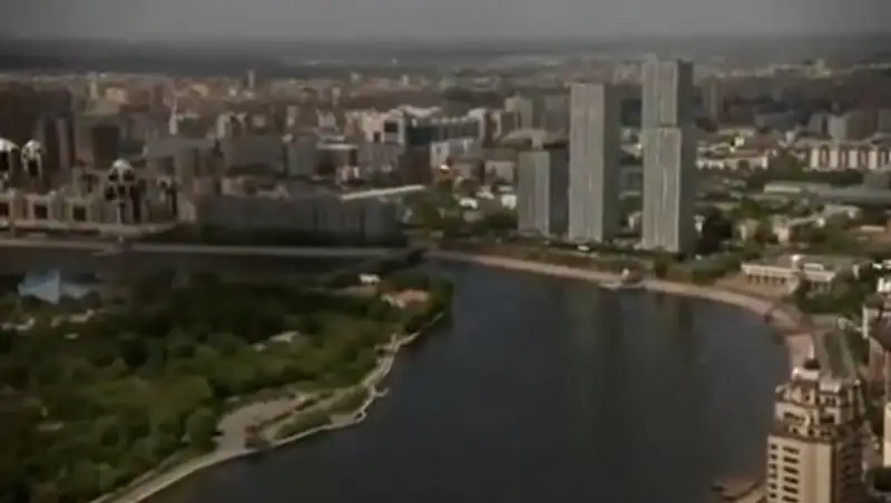 Назарбаев поблагодарил казахстанцев за строительство Астаны