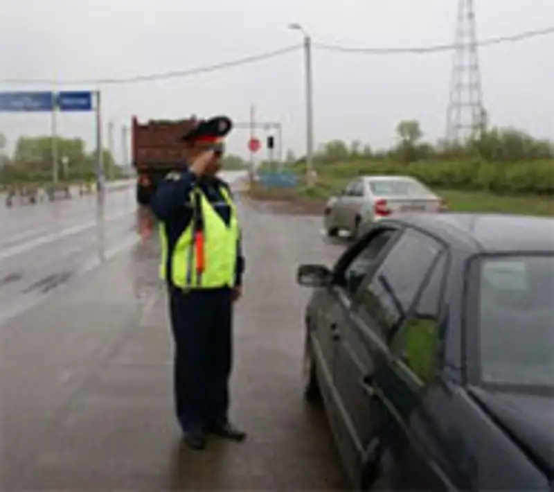 Дорожная полиция будет изымать права за любое нарушение ПДД, фото - Новости Zakon.kz от 29.09.2011 15:30