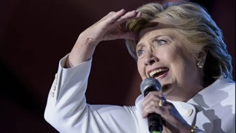 Одно из 112 новых опубликованных писем Клинтон содержало секретные данные