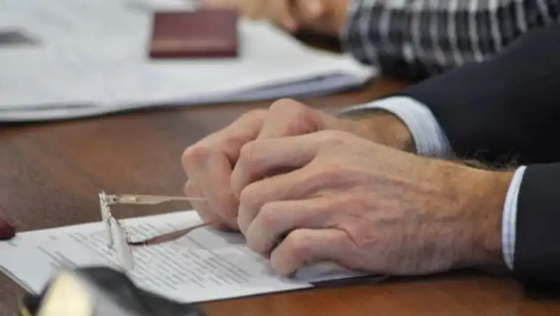 За нарушения при распределении земли наказаны чиновники