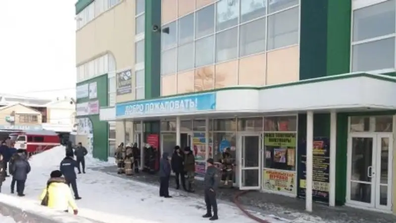 В Костанае горел торговый дом