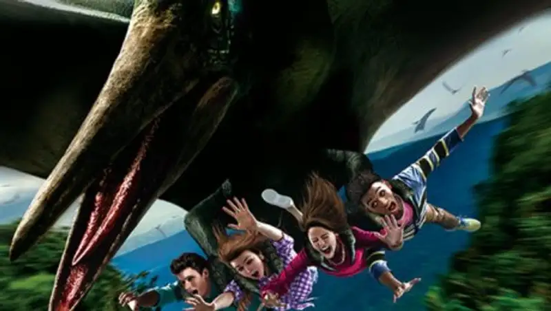 В Японии с «летающего динозавра» экстренно сняли 30 человек