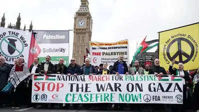Тысячи человек собрал марш в поддержку Палестины в центре Лондона , фото - Новости Zakon.kz от 29.10.2023 04:00
