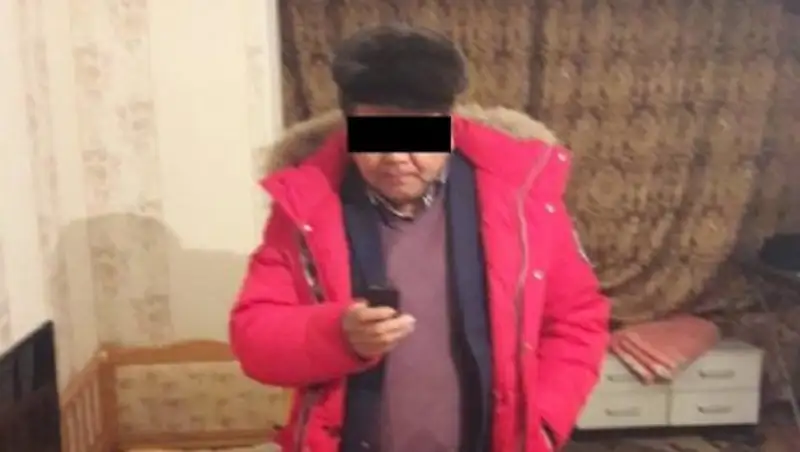 Пнувший своего сына на улице мужчина арестован на два месяца