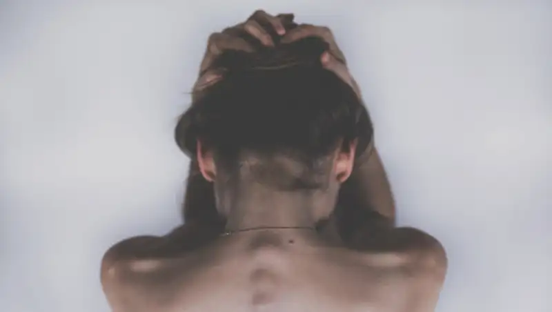 Британку парализовало после жалобы на головную боль