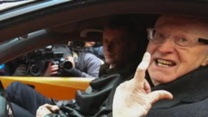 Жириновский выпросил у Прохорова "Ё-мобиль"