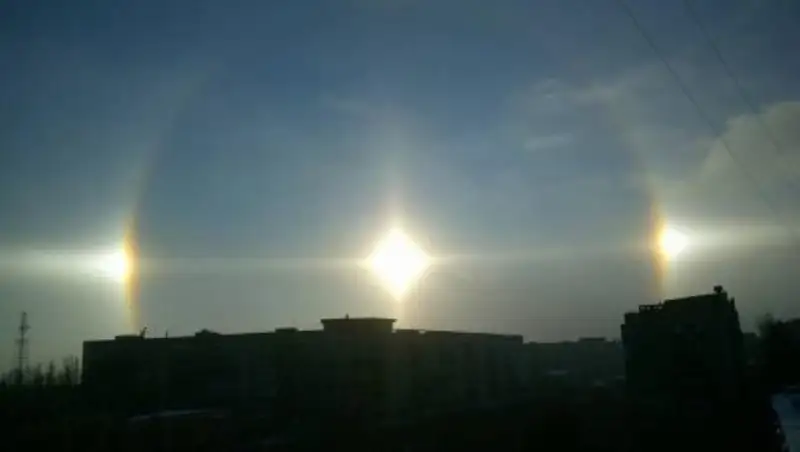 Над Астаной взошли сразу три солнца