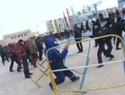 массовые беспорядки в Жанаозене, фото - Новости Zakon.kz от 21.12.2011 17:11