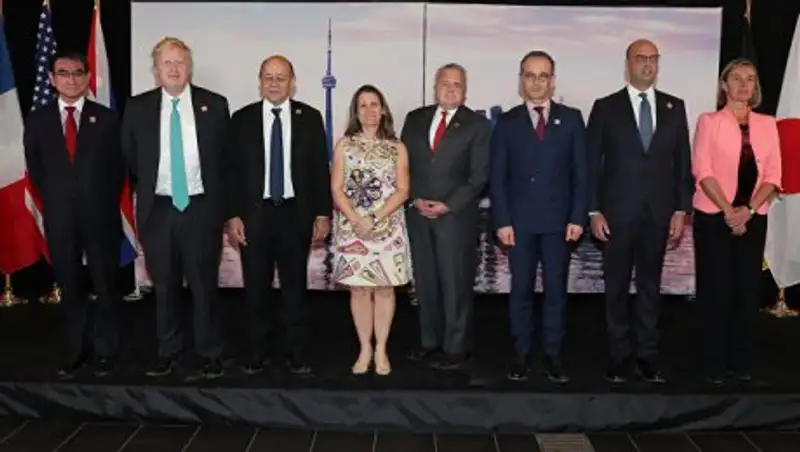 "Большая семерка" готова к диалогу с Россией