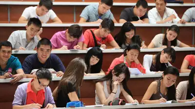 В Казахстане проведут срез знаний студентов выпускных курсов, фото - Новости Zakon.kz от 05.05.2023 16:01