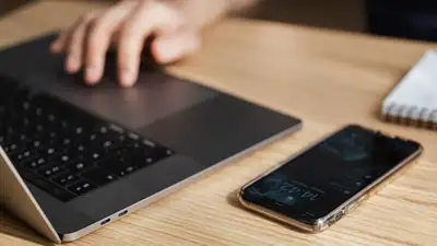 Москвич решил зарегистрировать торговую марку Abibas, фото - Новости Zakon.kz от 01.09.2023 22:23