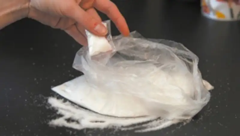 В Уральске сторож детского сада занимался сбытом наркотиков