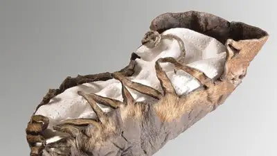 Археологи нашли детскую обувь, которой 2 тысячи лет , фото - Новости Zakon.kz от 23.09.2023 04:57