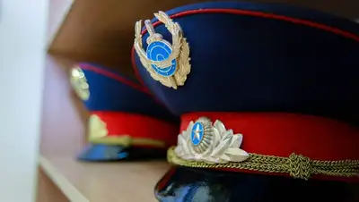 актау, полицейский, спасение, мужчина, видео, восхищение, фото - Новости Zakon.kz от 07.04.2022 11:31