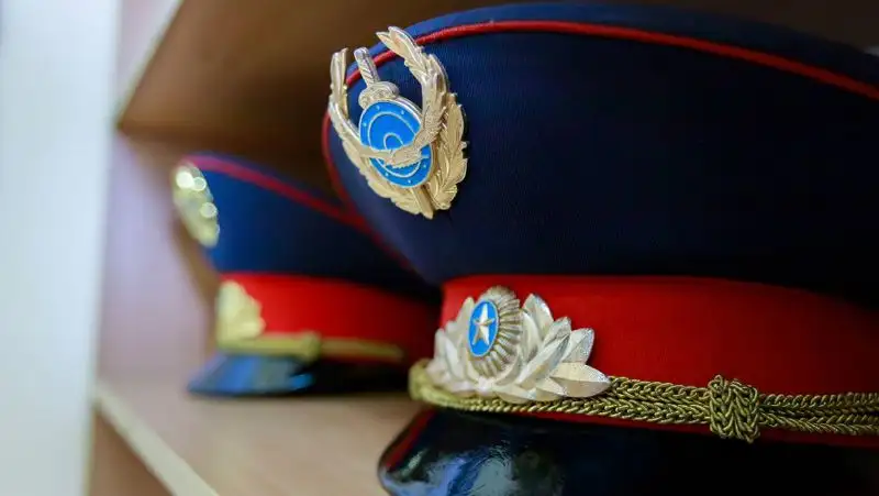 Полицейский спас мужчину в Актау – видео восхитило пользователей Сети