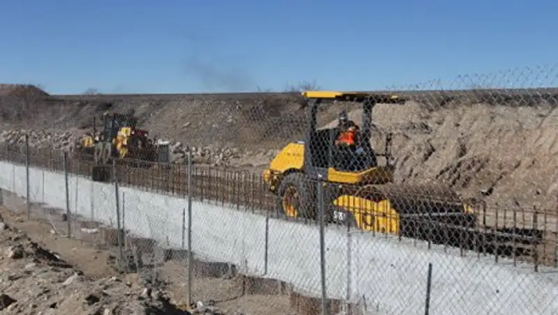 Строительство стены на границе с Мексикой могут оплатить наркокартели