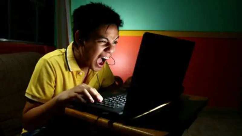 Президент: Мы должны защитить молодежь от игромании