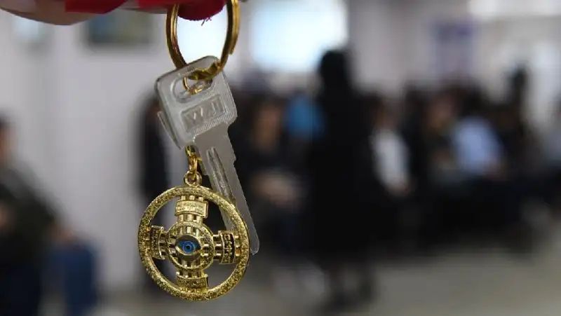 200 семей могут остаться без жилья из-за сноса новостройки в Алматы