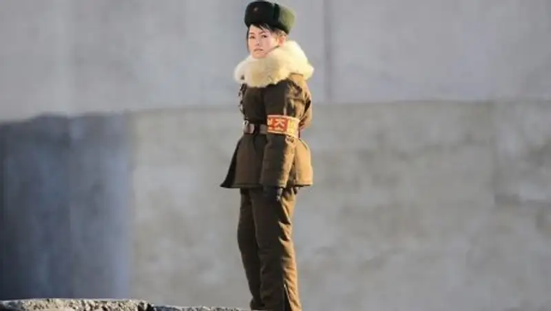 «Из крана сыпались лягушки и змеи»: откровения женщины, отслужившей 9 лет в армии КНДР