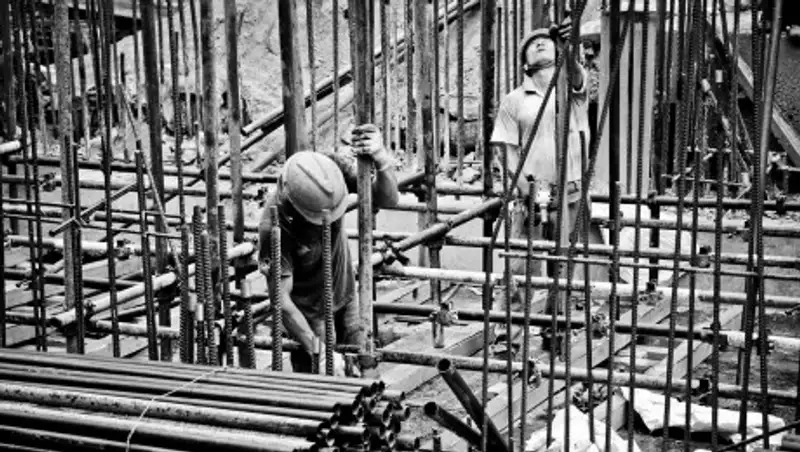 В Павлодаре отец погибшего рабочего едва не устроил самосуд над виновником