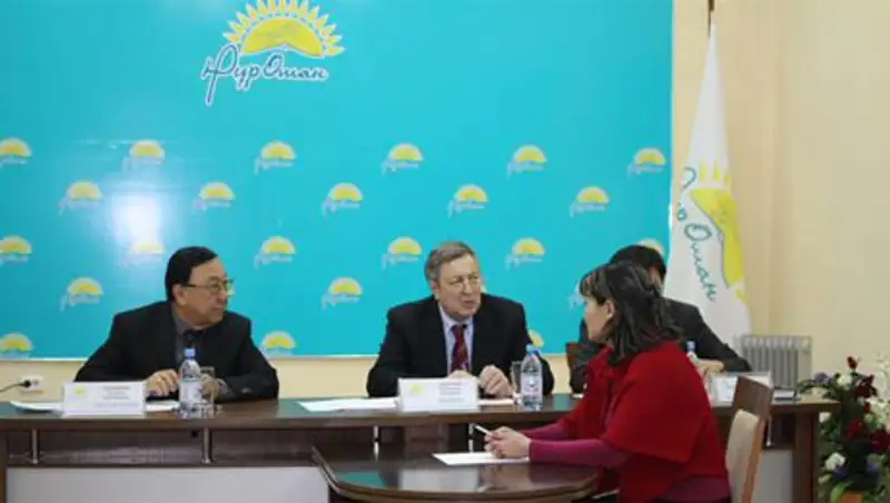 Министр энергетики РК В.Школьник принял восточноказахстанцев по личным вопросам