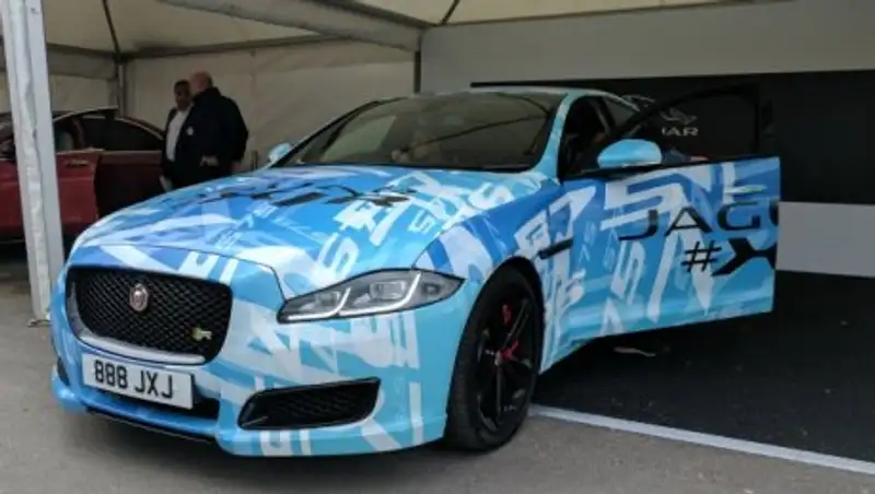 В Гудвуде дебютировал 575-сильный седан Jaguar XJR