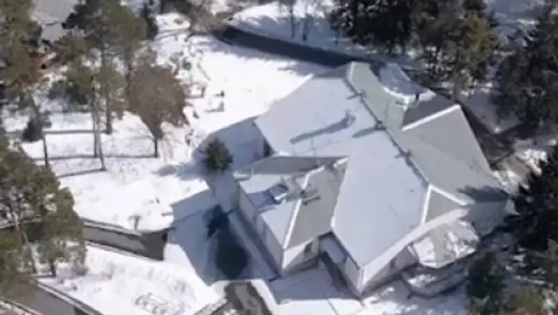 В Сети появилось видео с "царь-дачей" Тулеева