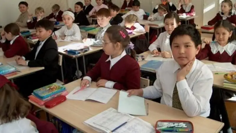 Названы суммы повышенных зарплат для учителей