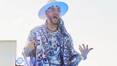 Киркорова в блестящем костюме сравнили с Борисом Моисеевым, фото - Новости Zakon.kz от 08.11.2023 11:13