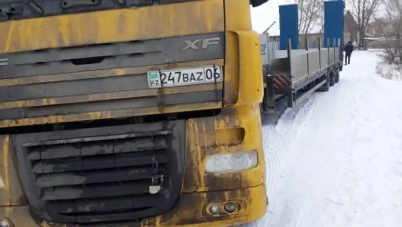 Грузовой трал снес газовую трубу в ЗКО