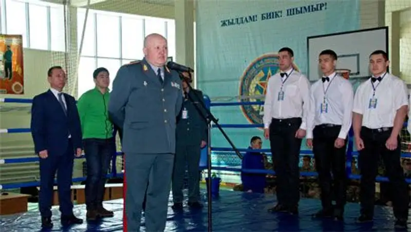 Впервые проходит чемпионат по боксу среди военнослужащих Сухопутных войск ВС РК