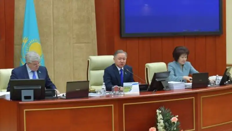 Н.Нигматулин: Время «работы на полку», на звания и ученые степени прошло