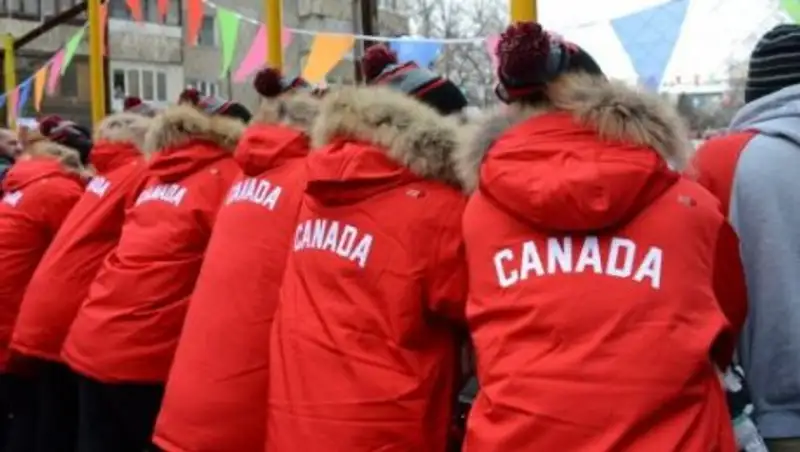 Канадцы победили сборную США со счетом 6:0