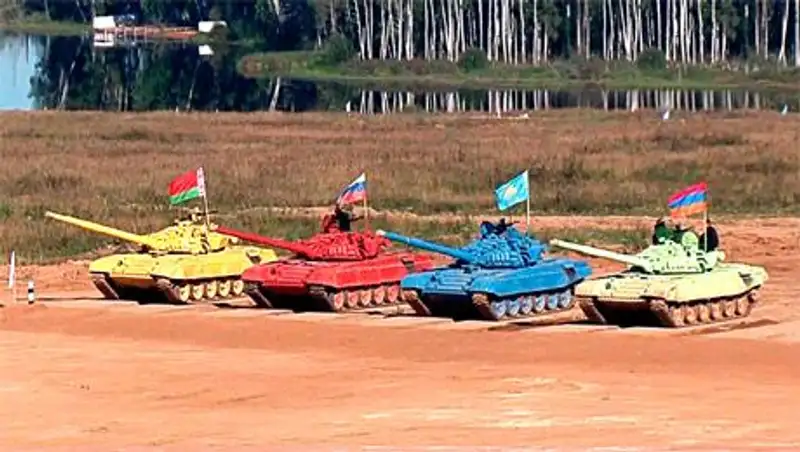 Команда из Казахстана участвует в соревновании «Танковый биатлон-2014»