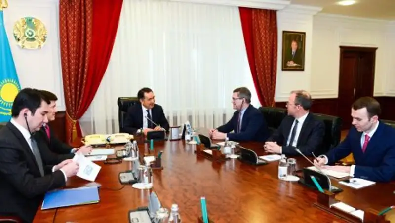 Сагинтаев обсудил вопросы дальнейшего сотрудничества с представителями Deutsche Bank