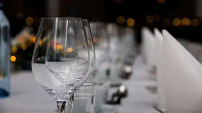 Куантыров на примере элитного алкоголя объяснил, каким будет налог на роскошь, фото - Новости Zakon.kz от 19.09.2023 12:44