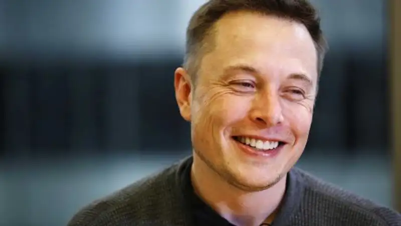 Илона Маска обвиняют в шпионаже за сотрудниками