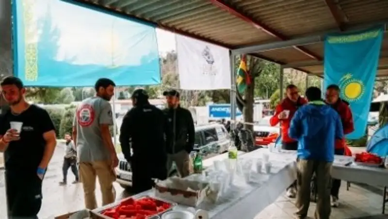 Команда Astana Motorsports традиционно приготовила бешбармак на «Дакаре»