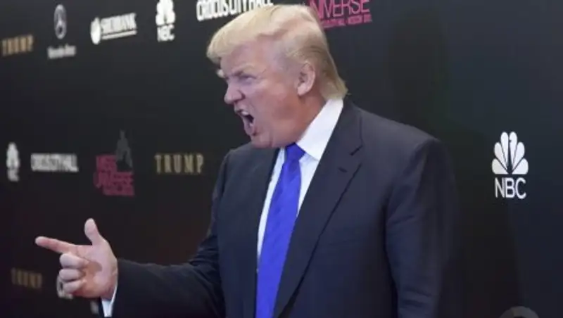 Трамп дал совет выгнавшей его пресс-секретаря хозяйке ресторана