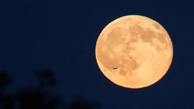 Казахстанцев ждет тройной сюрприз от Луны