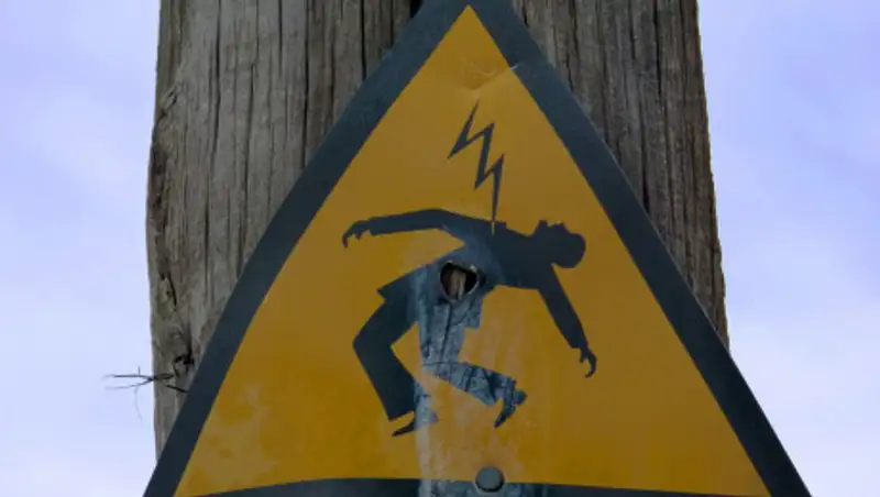 Еще один ребенок умер от удара током в Алматинской области