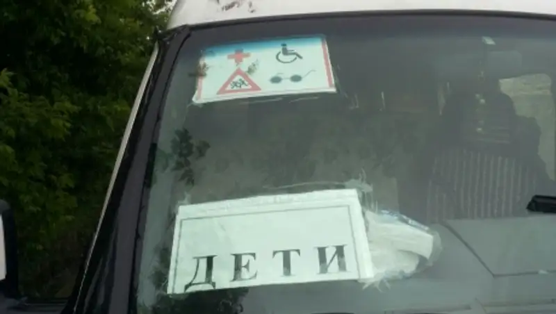 В Алматы газель с детьми-инвалидами в салоне попала в ДТП