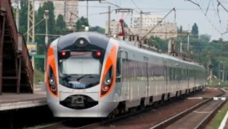 В Англии поезд столкнулся с коровами и сошел с рельс