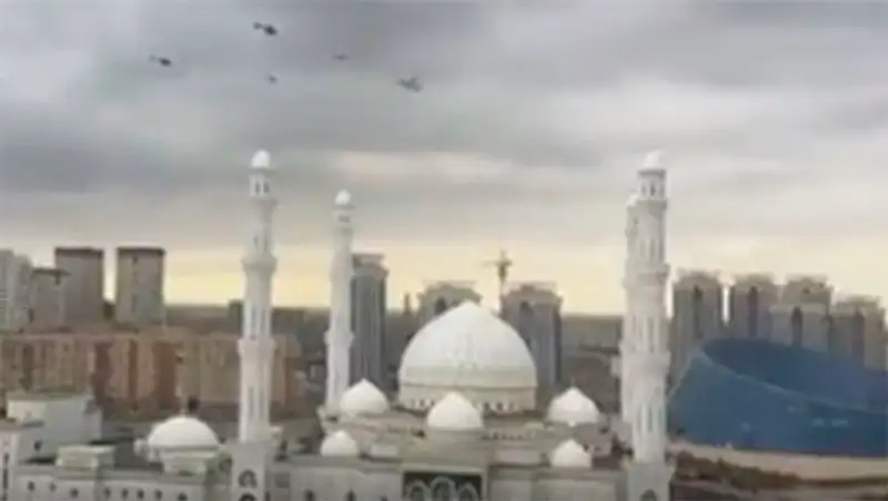 Подготовка к параду: У астанчан захватило дух от фигур высшего пилотажа в небе над столицей