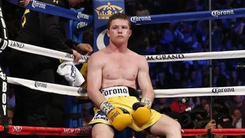 СМИ: Канело снова убегает от GGG